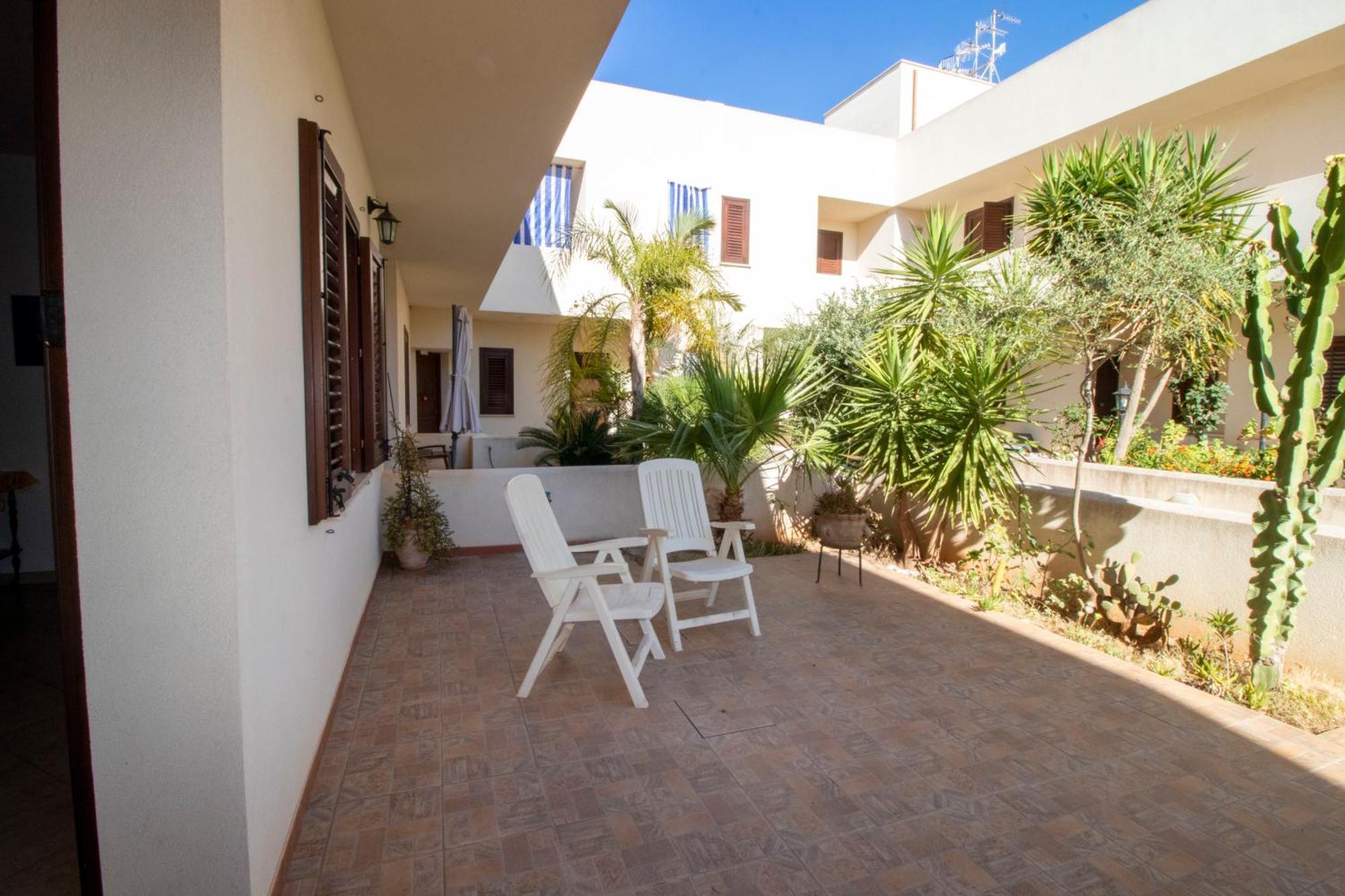 Case Vacanza Cristina Site In Antico Baglio E In Via Abruzzi N 161 San Vito Lo Capo Luaran gambar