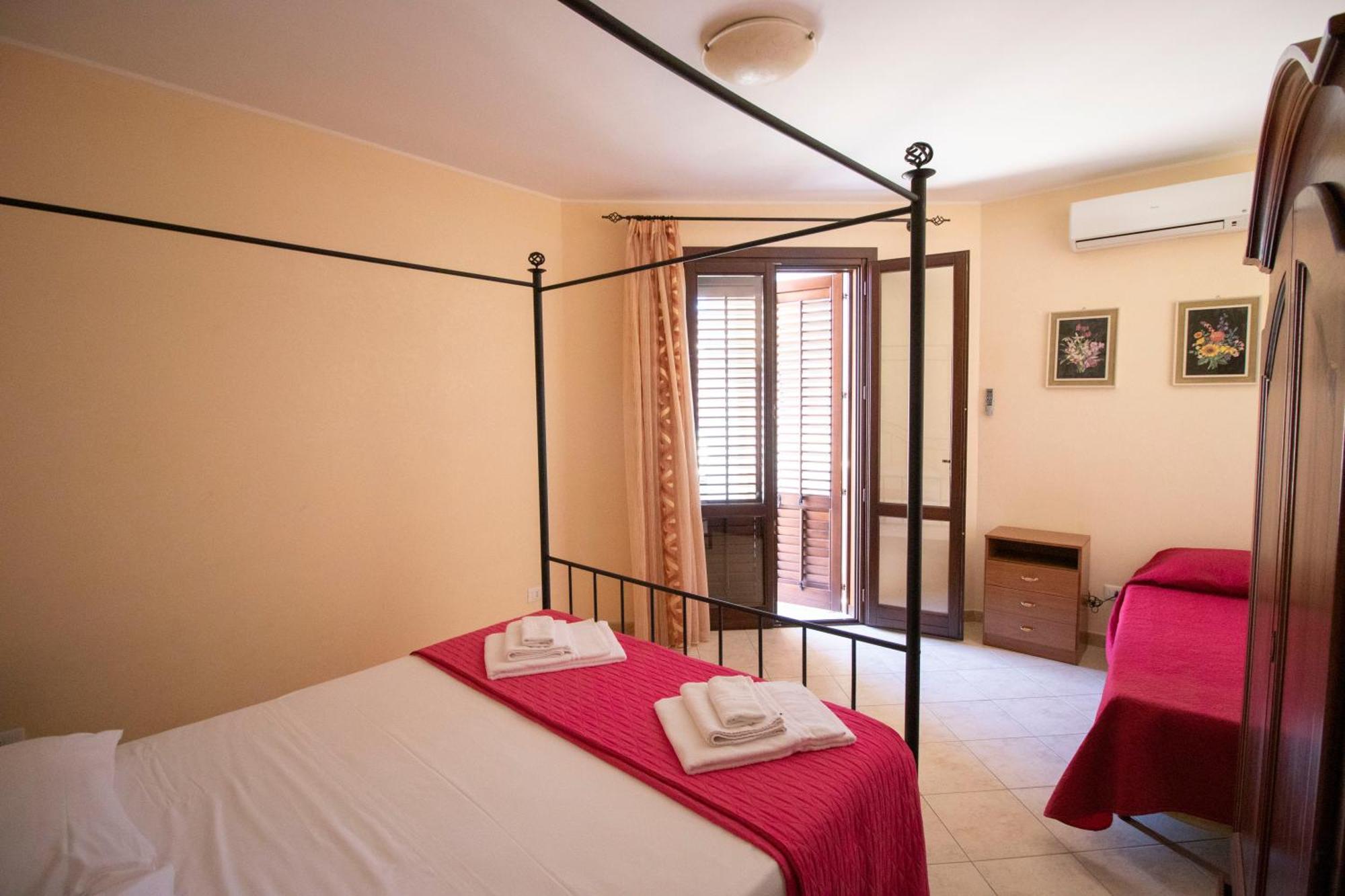 Case Vacanza Cristina Site In Antico Baglio E In Via Abruzzi N 161 San Vito Lo Capo Luaran gambar