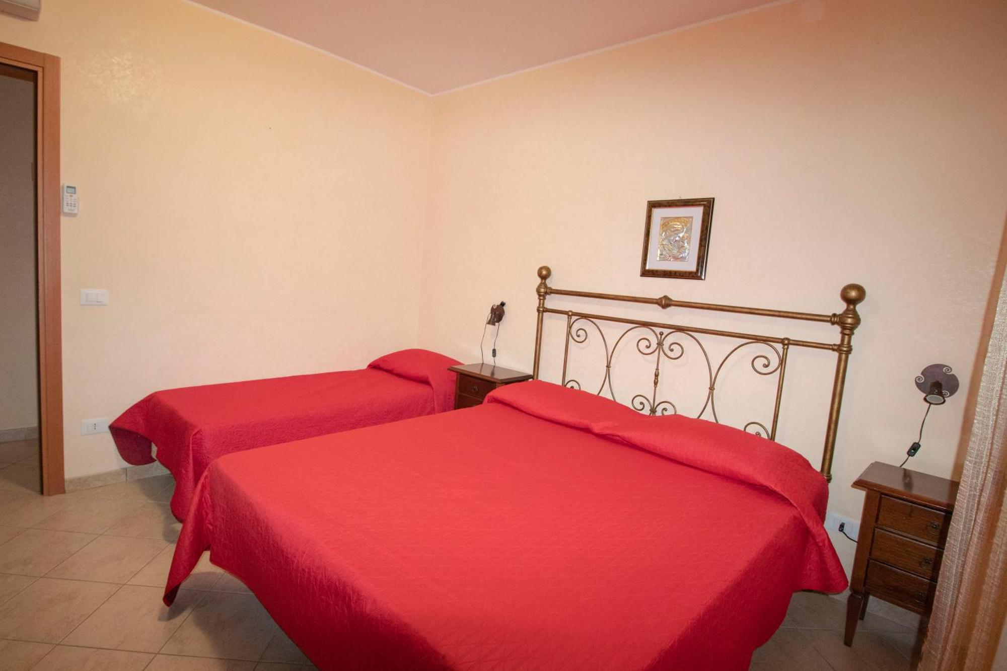 Case Vacanza Cristina Site In Antico Baglio E In Via Abruzzi N 161 San Vito Lo Capo Luaran gambar